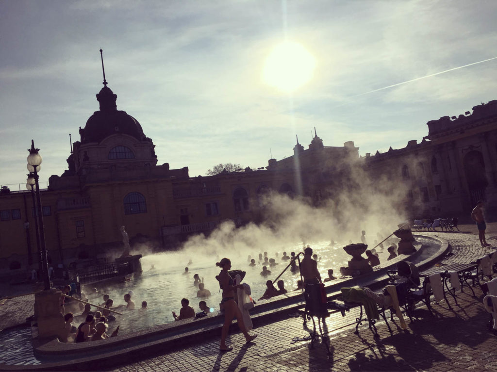 Utendørs spabad i Budapest